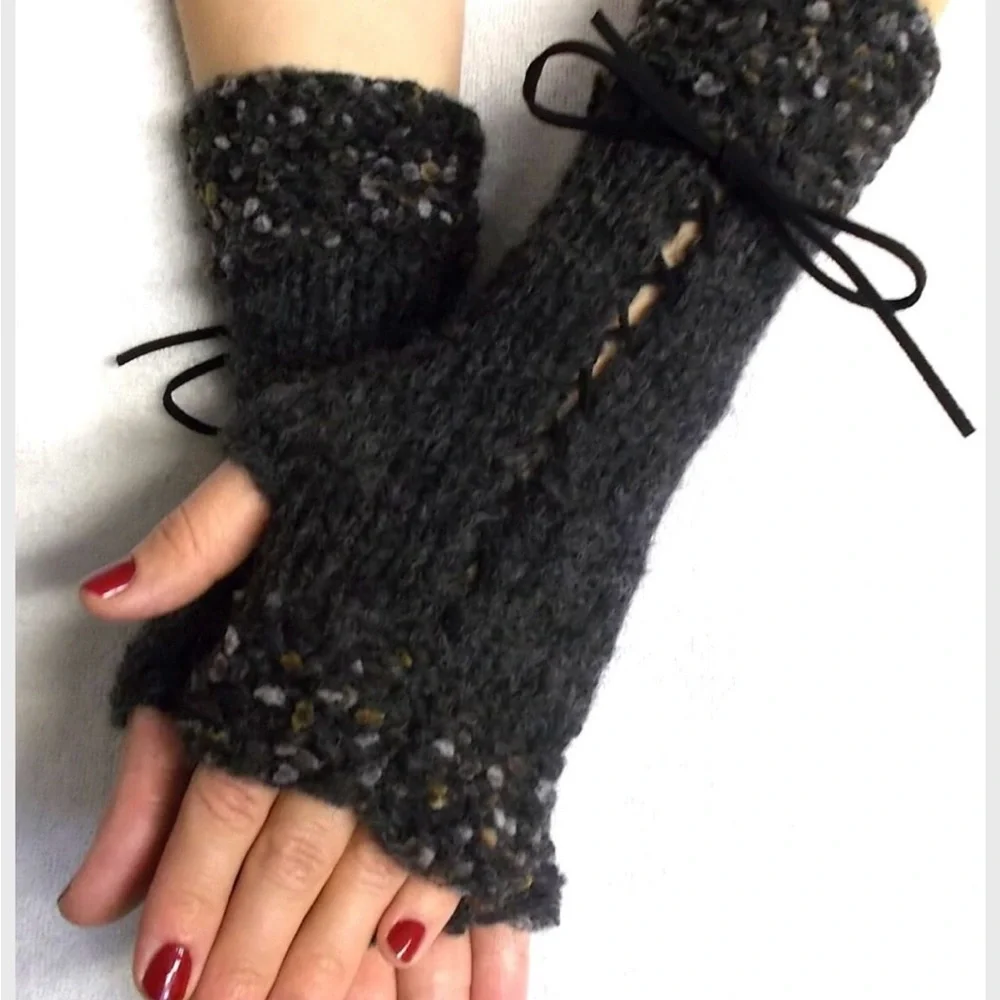 🎉H-P🎉Artisan Suede Ribbon Corset Style Charcoal Fingerless Gloves Goth Victor…